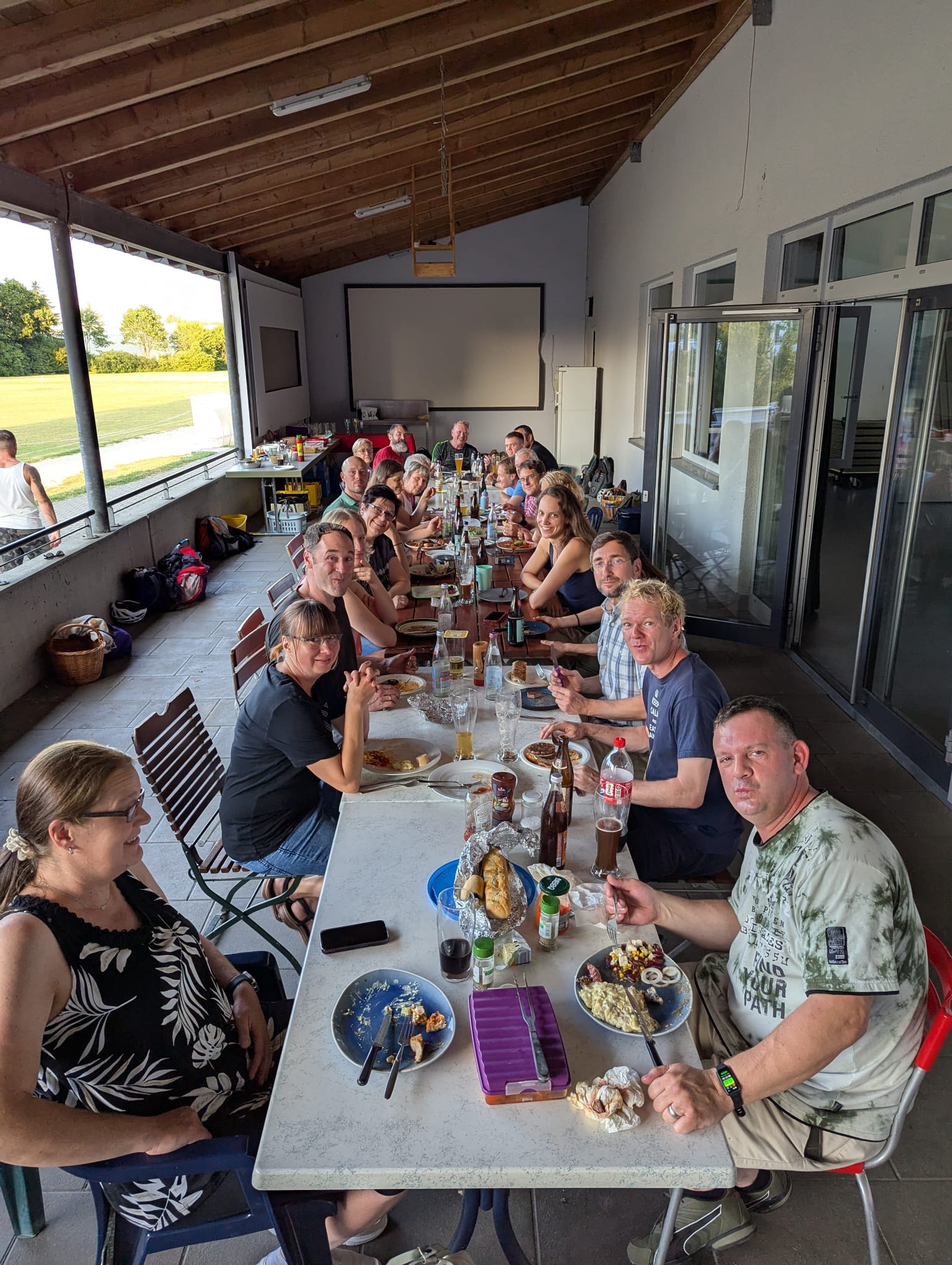 Gemütliches Beisammensein auf der Terrasse Gemütliches Beisammensein auf der Terrasse